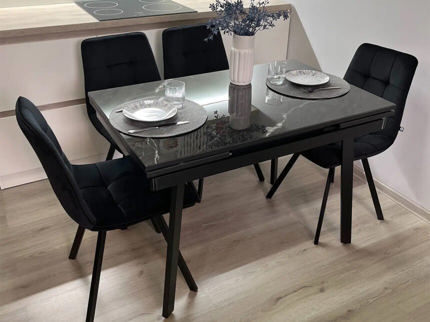 стіл кухонний